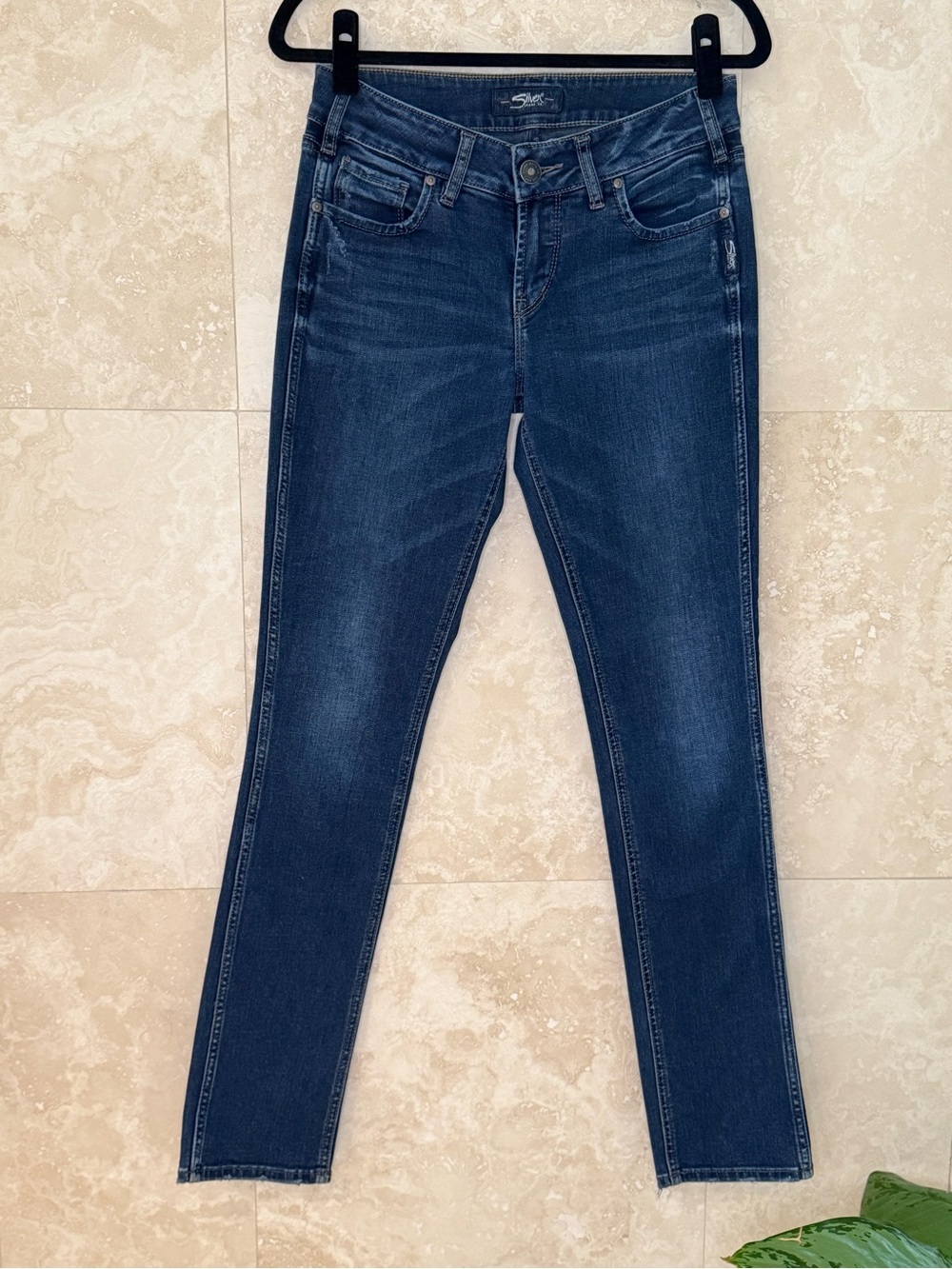 Silver Jeans Elyse Straight Leg Dark Wash W26 L32 EUC